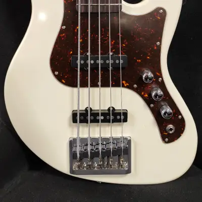 FGN Bassgitarre, Expert Mighty Jazz 5, Antique White, 5-Saiter, Koffer image 1