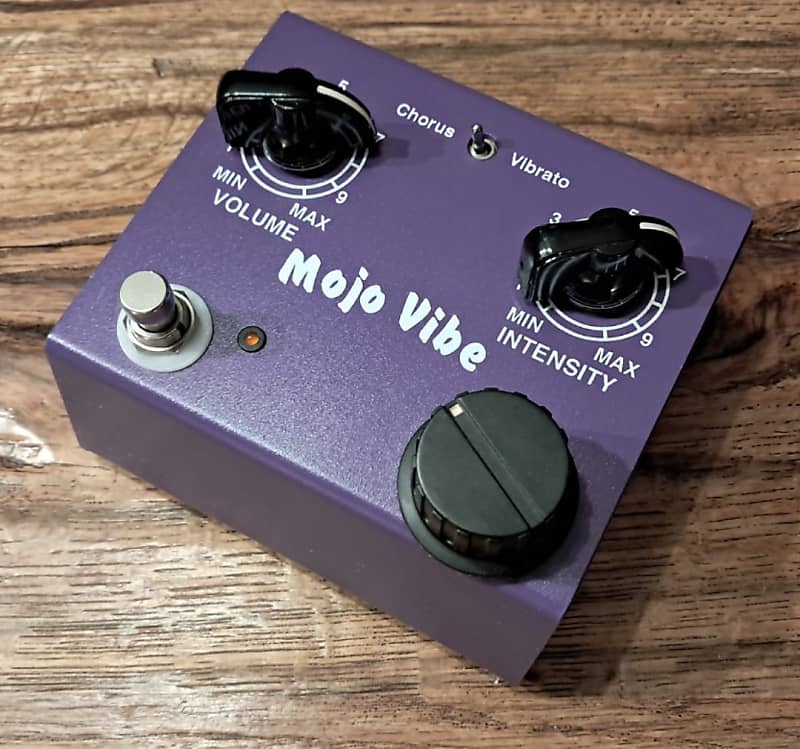 Sweet Sound Mojo Vibe Vibrato and Chorus Pedal | Reverb Canada