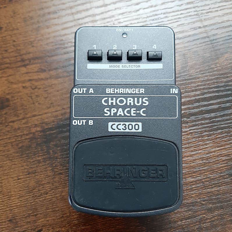 Behringer CC300 Chorus SpaceC dimension Reverb UK