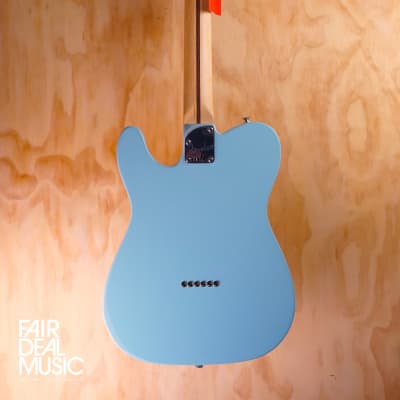 Fender Deluxe Nashville Telecaster, Daphne Blue, Ex Display image 3