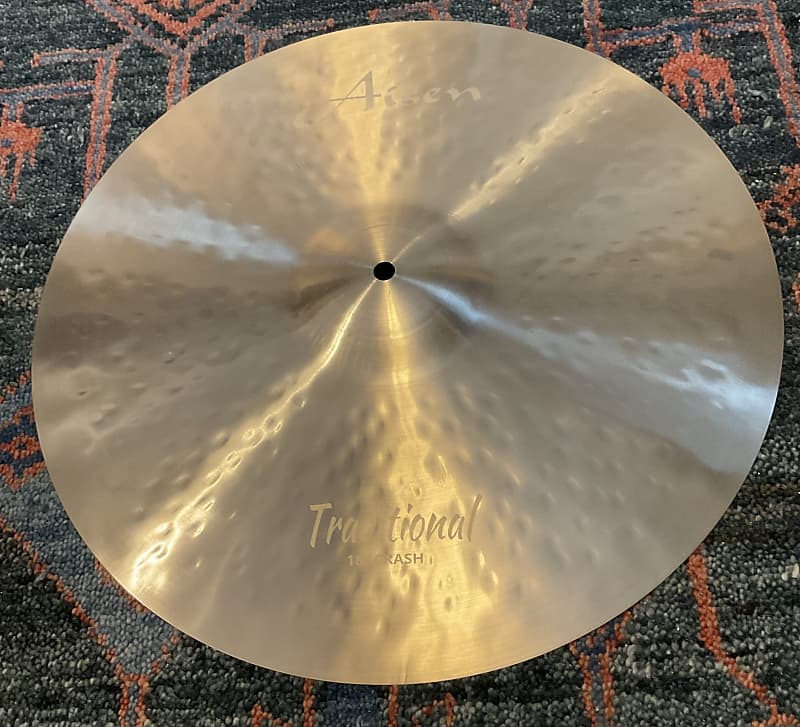 (MINT) Aisen 18” Traditional Crash Cymbal image 1