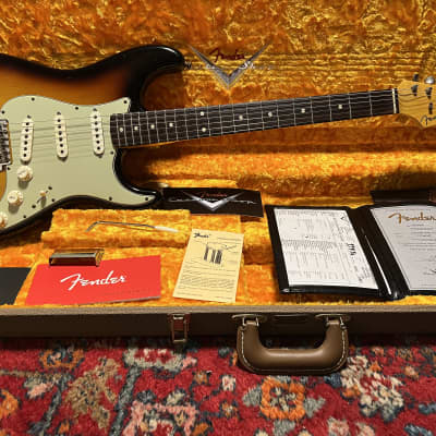 Fender Custom Shop '62 Limited Reissue Stratocaster Journeyman Relic 2021 Sunburst image 2
