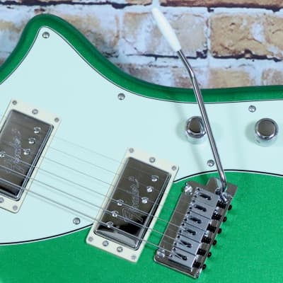 Fender Player Plus Meteora HH w/Fender Deluxe Gig Bag 2022 Model in Cosmic Jade image 2