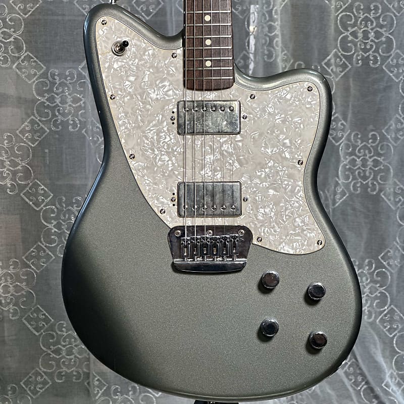 Fender Deluxe Series Toronado | Reverb
