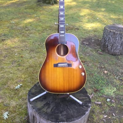 Gibson J-160E 1955 - 1969