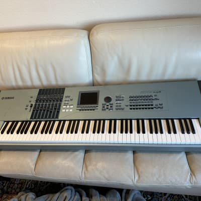 Yamaha Motif XS 8 Production Synthesizer