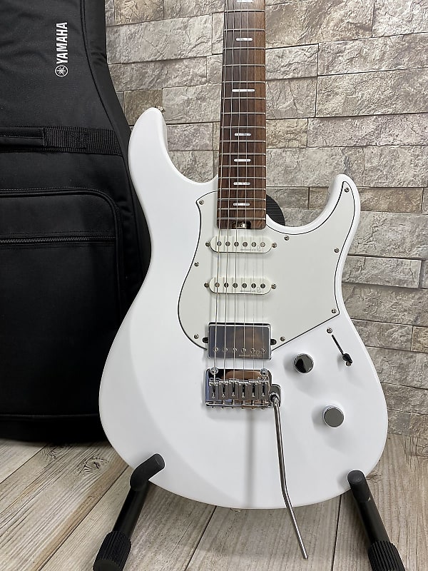 Yamaha PACS+12 SWH Pacifica Standard Plus - Shell White Electric Guitar, with Gig Bag image 1