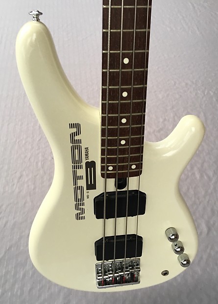Yamaha Yamaha MB-II Motion B Bass In Pearl White Rare With Deluxe