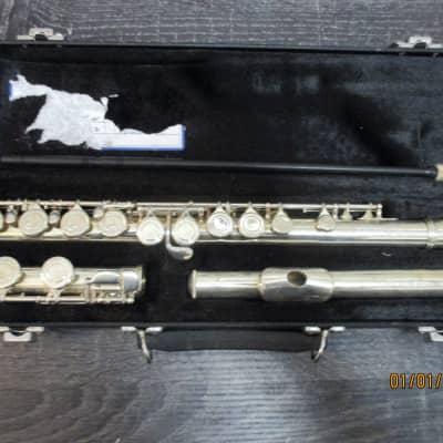 Gemeinhardt Artisan Straght-Headjoint Flute with Offset G. image 1