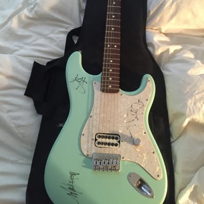 Artist Signed Fender Tom Delonge Stratocaster 2002 surf image 1