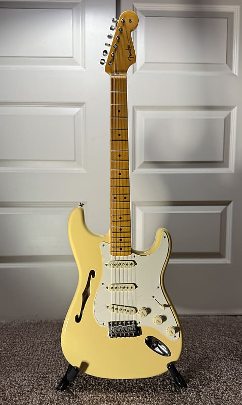 ギター Fender Eric Johnson Strat Thinline sddefault.jpg