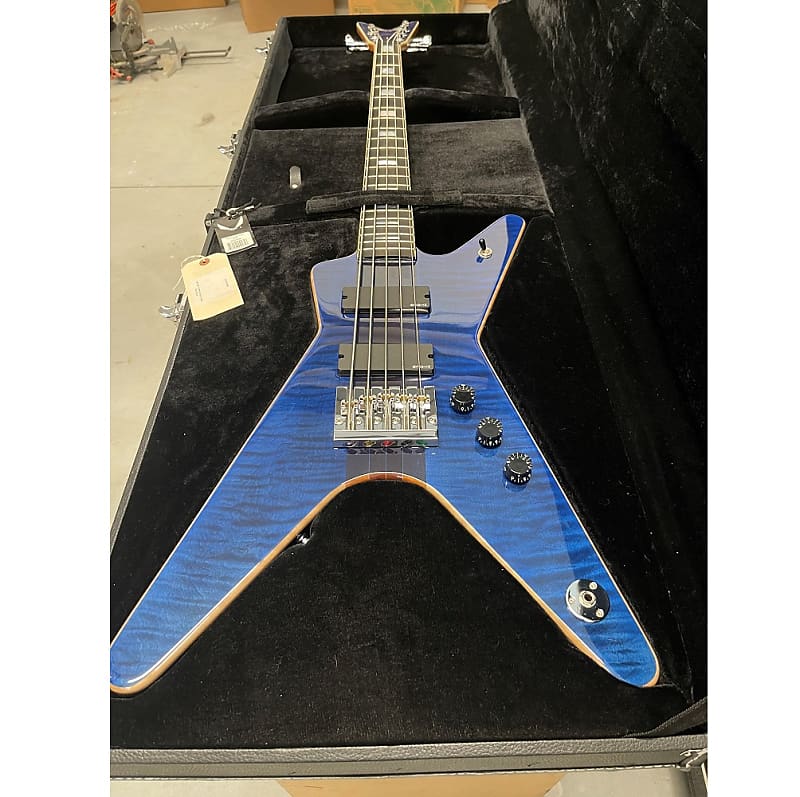 ML METALMAN - CLASSIC BLACK | Dean Guitars