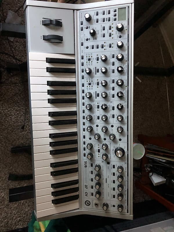 を販売 MOOG SUBSEQUENT 37 美品 - 楽器/器材