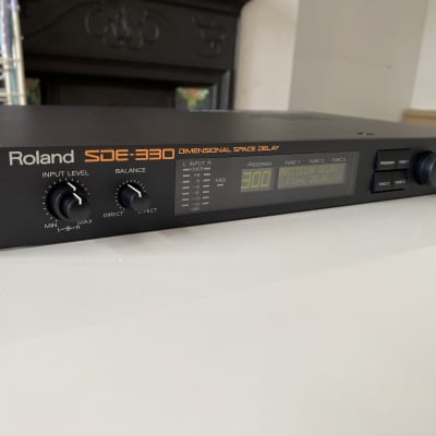 Roland SDE-330 Dimensional Space Delay BRAND NEW!