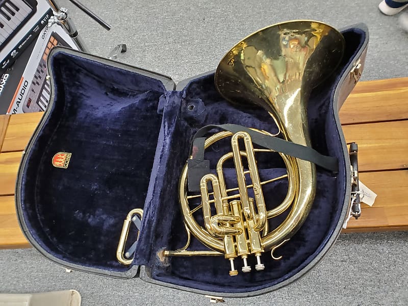 Conn Melophone Brass used vintage horn with case no mouthpiece