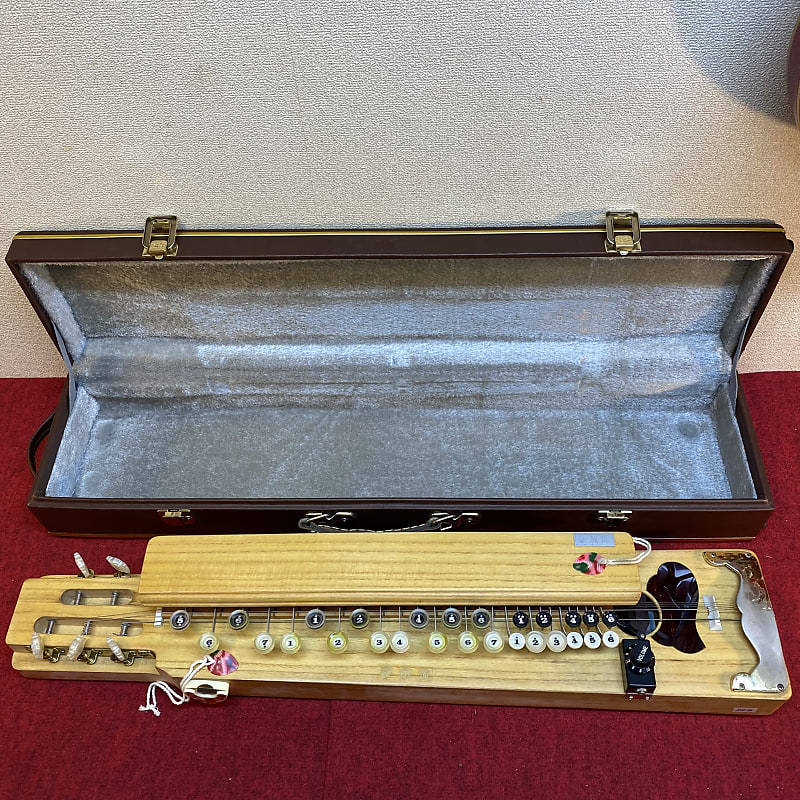 Nice Taisho Goto Nagoya harp. Keyed lap steel like Reverb UK