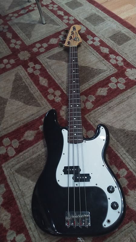Fender  Precision Bass 1986 Black With White Pickguard image 1