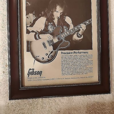 1980 Gibson Guitars Promotional Ad Framed Larry Carlton ES-335 Original for sale