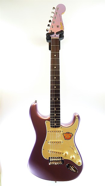 Squier classic vibe stratocaster outlet 60s burgundy mist