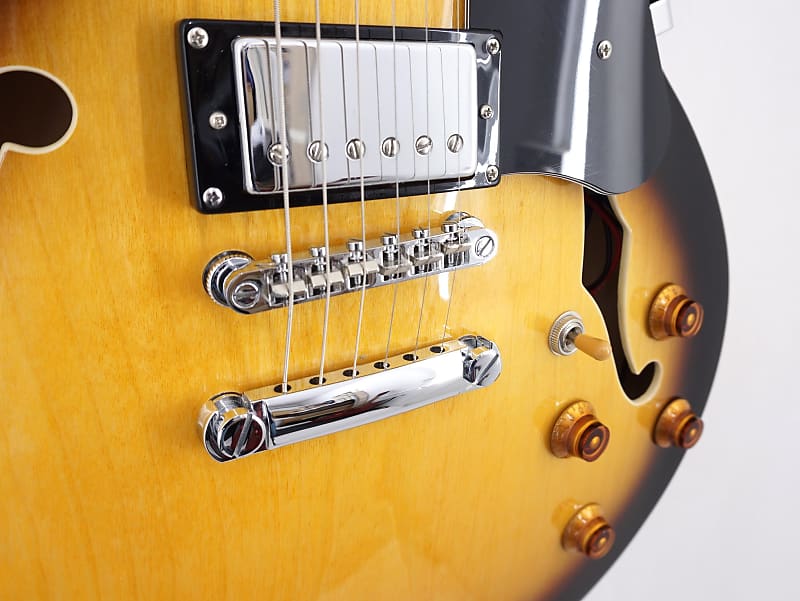 ⭐️yukky⭐️です Tokai UES78 335-Style Electric Guitar (Sunburst) + Gig Bag
