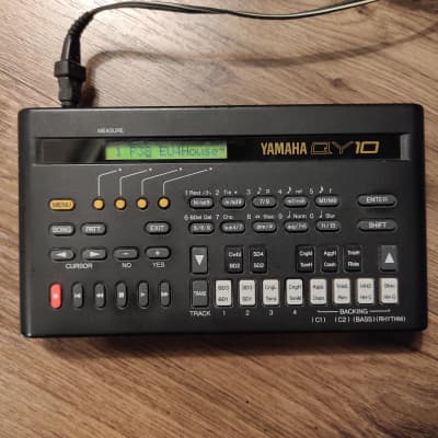 Yamaha QY10 Midi sequencer/synth/arranger image 1