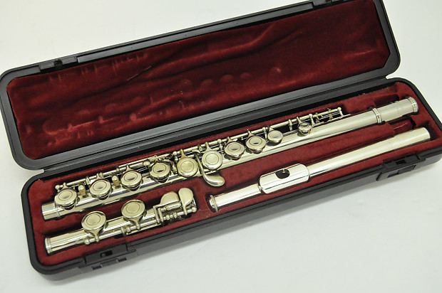 Yamaha flute sales 211 sii