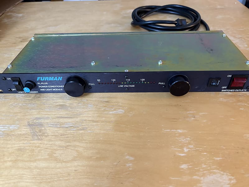 Furman PL-Plus Power Conditioner and Light Module  			