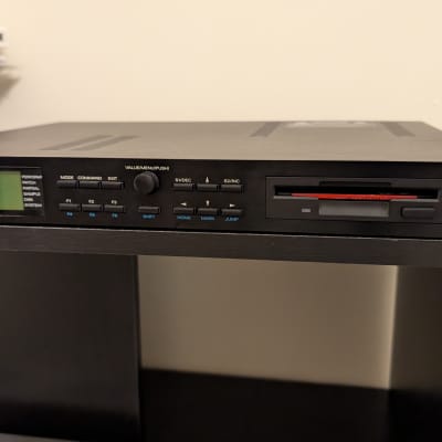 Roland S-760 Digital Sampler 1994 - 1998 - Black