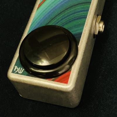 Saturnworks Arcade Button Soft Touch Passive Killswitch Kill Mute Stutter Switch Pedal with Neutrik Jacks - Handcrafted in California image 1