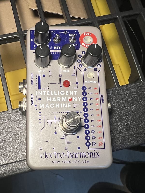 Electro-Harmonix Intelligent Harmony Machine