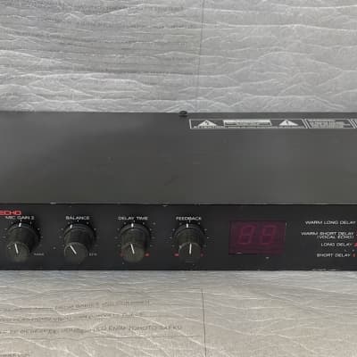 Roland RE-800 90's Digital Echo 1U Rack Effects - 220V | Reverb Brazil