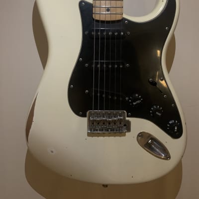 Fender Road Worn Player Stratocaster | Reverb Canada