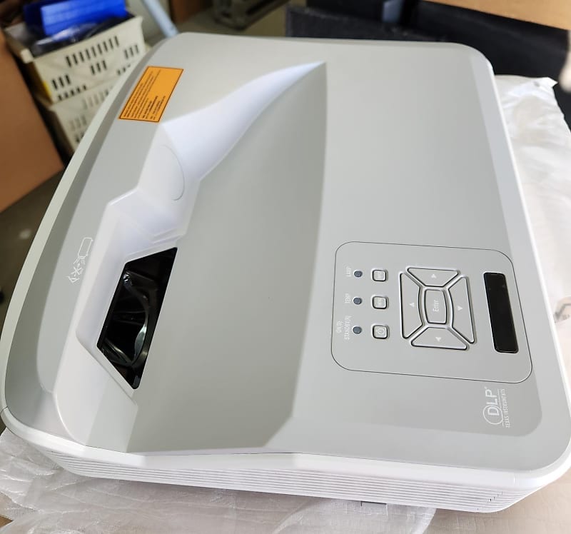 CHRISTIE DWU500S,5000-ISO Lumen wuxga ultra-short throw