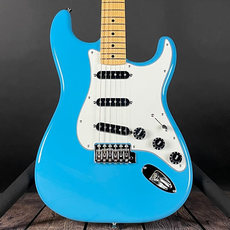 Fender Made in Japan Limited International Color
