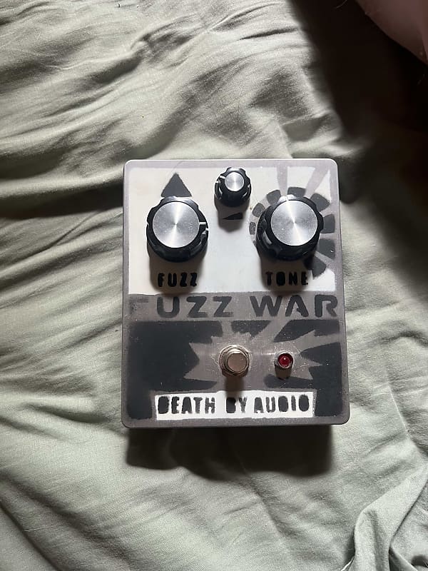 Death By Audio Fuzz War