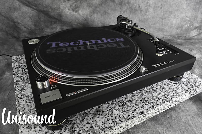 Technics SL-1200MK5 Black direct drive DJ turntable in Very Good