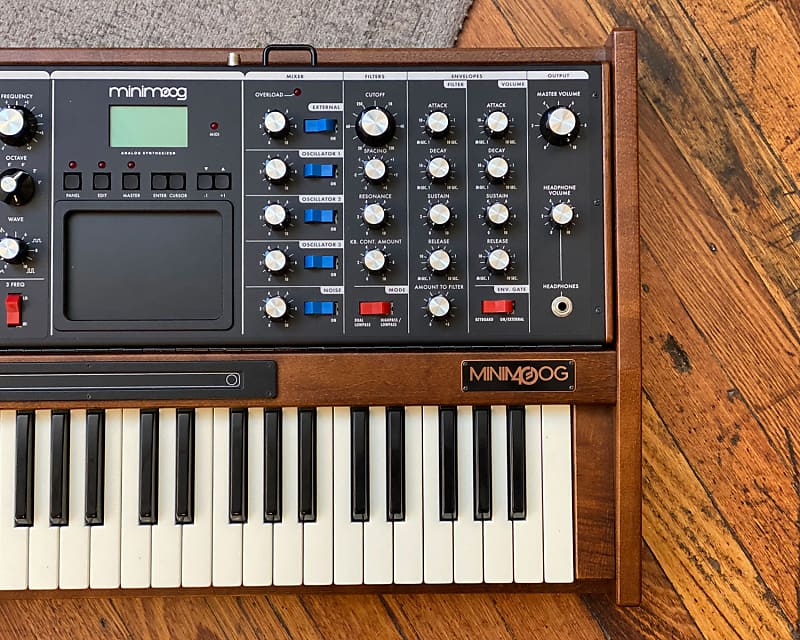 Moog Minimoog Voyager XL - 40th Anniversary Model w/ | Reverb Italia