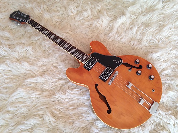 Epiphone riviera outlet nick valensi signature