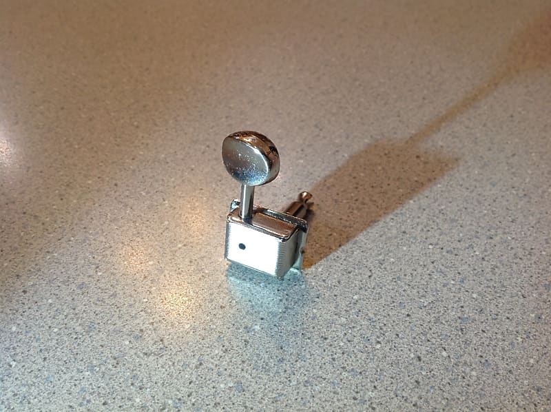 Squier Classic Vibe Vintage Modified Machine Tuner Reverb