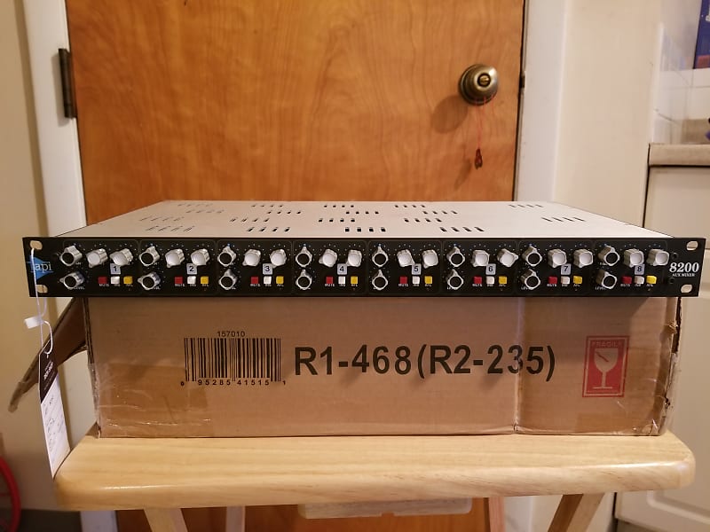 API 8200 8 Channel Summing Aux Mixer 2000 Black Reverb