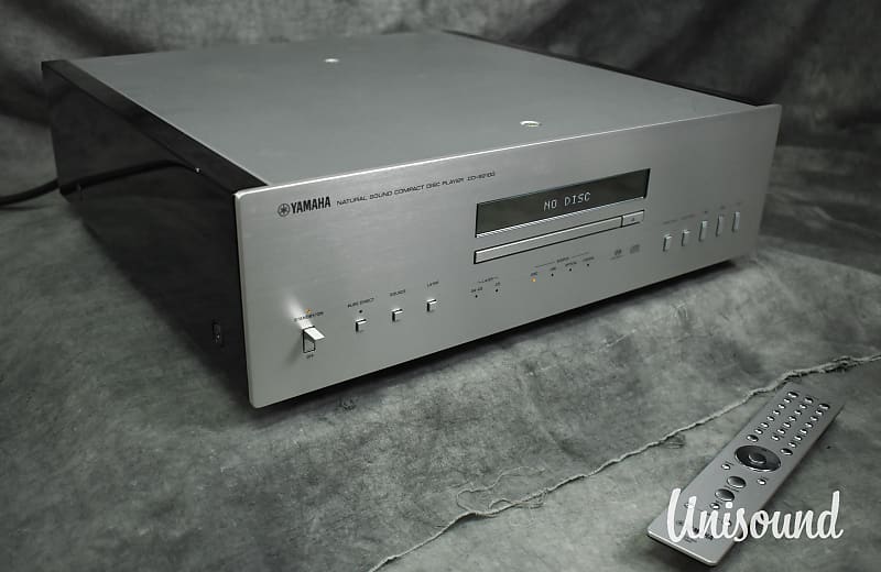 Yamaha CD-S2100 Super Audio SACD / CD Player in Very Good Condition image 1