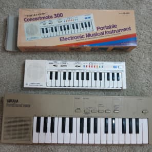 Vintage 80s Organ Keyboard Synthesizer Lot Realistic