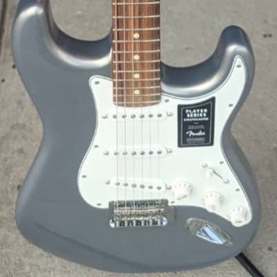 Fender player store stratocaster silver