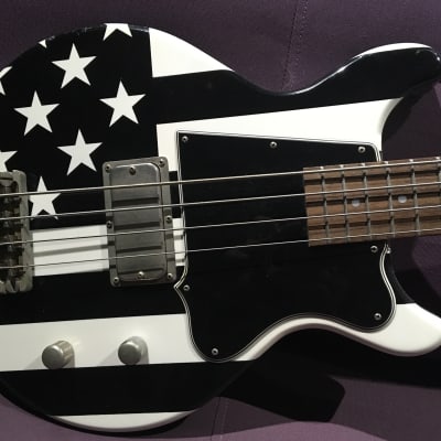 Rock n roll relics  Thunders  2010s US flag black and white image 2