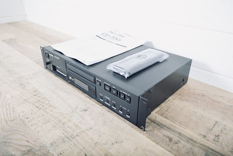 TASCAM CD-200i Rackmountable CD Player/iPod Dock (church | Reverb