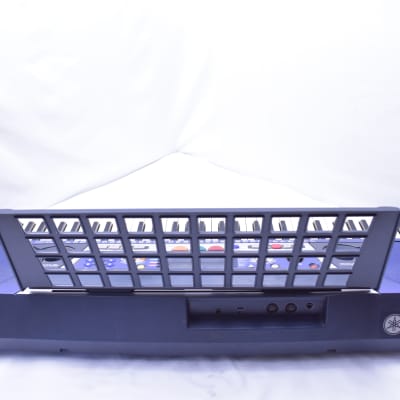 Yamaha PSR-E262 Portable Keyboard Black image 2