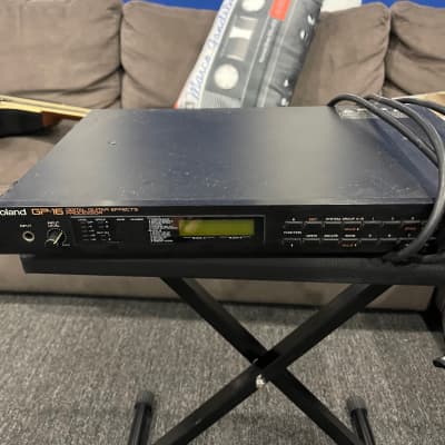 Roland GP-16 Digital Guitar Effects Processor