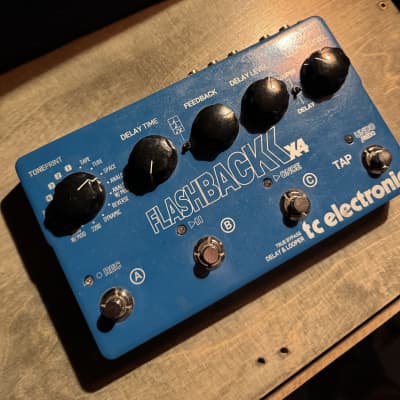 ギター tc electronic FLASHBACK X4 TC Electronic T.C Flashback X4 Delay & Looper Pedal | Long