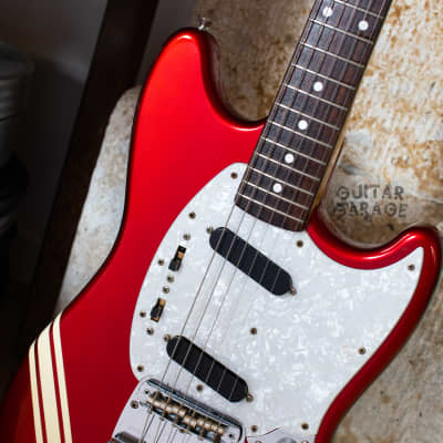 2002 Fender Japan Mustang 69 Vintage Reissue Candy Apple Red Competition Stripe offset guitar - CIJ image 3