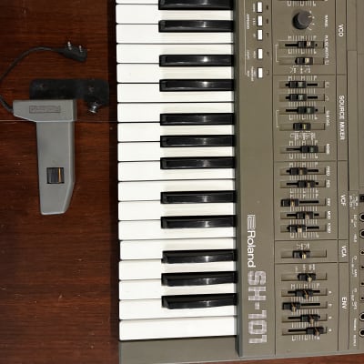 Roland SH-101 32-Key Monophonic Synthesizer 1982 - 1986 - Gray